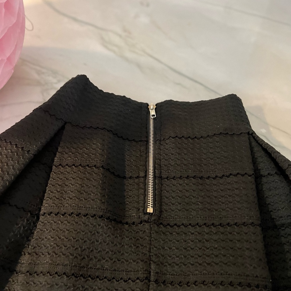 Dry Goods Honey Punch Skirt Black box pleated bandage texture skater skirt sz M - Picture 3 of 5